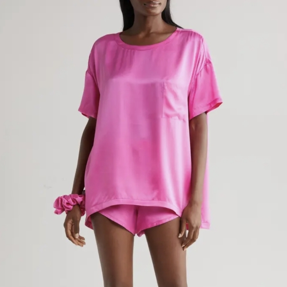 Lunya Washable Silk Pajamas & Scrunchie Set Size Small Caffeinated Pink